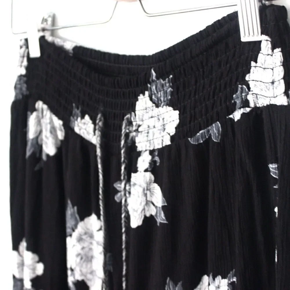 No Boundaries Floral Flowy Wide Leg Pants in S/CH - Picture 4 of 8